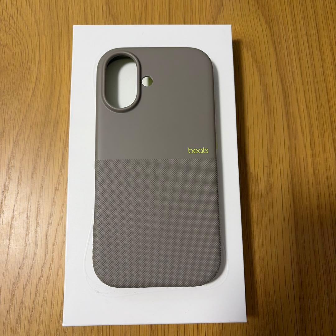 beats iPhone17用ケース グレー