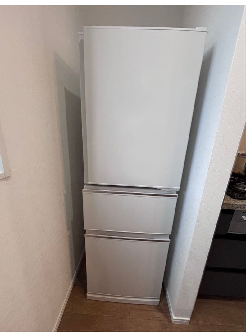 23日まで　272L三菱2022年製ホワイト3ドア冷蔵庫　MR-CX27H-W