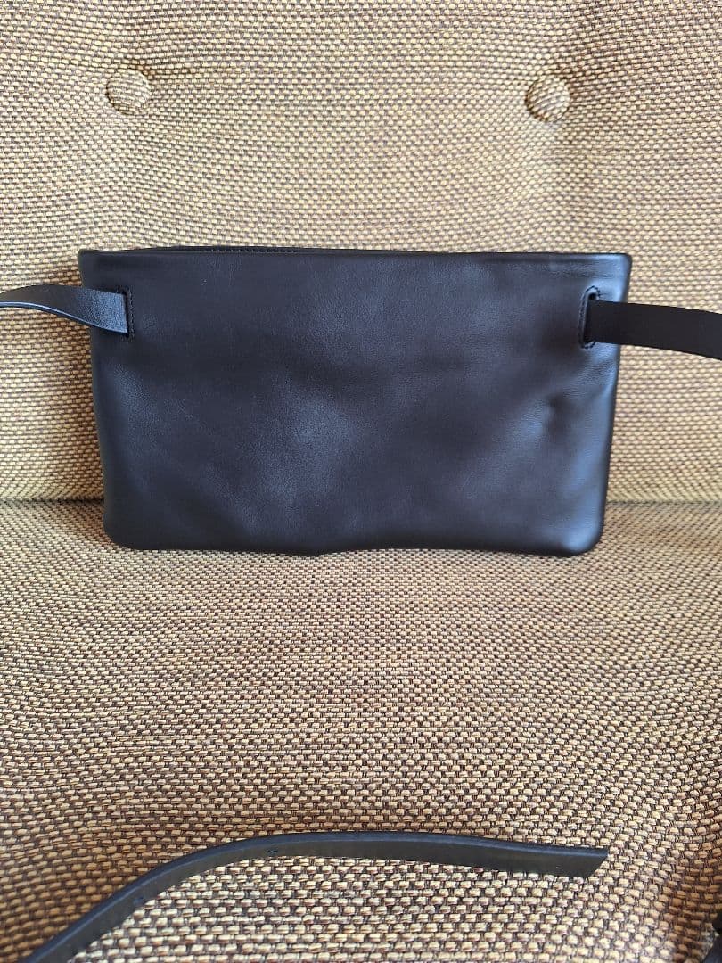 COS ブラックレザーウエストポーチ　新品