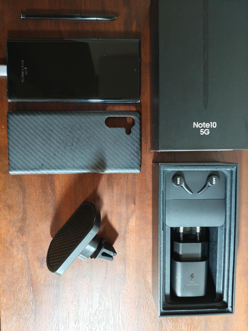 Samsung Galaxy Note10 5G 本体と付属品