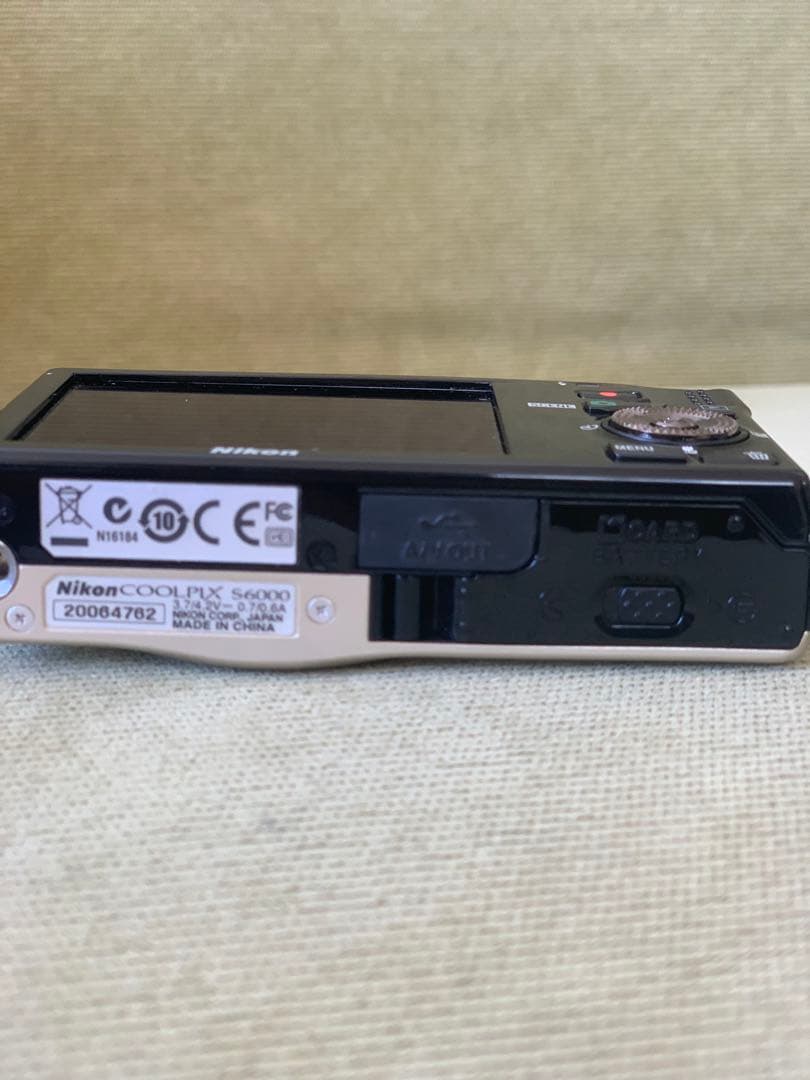 ニコン COOLPIX S6000 シルバー//