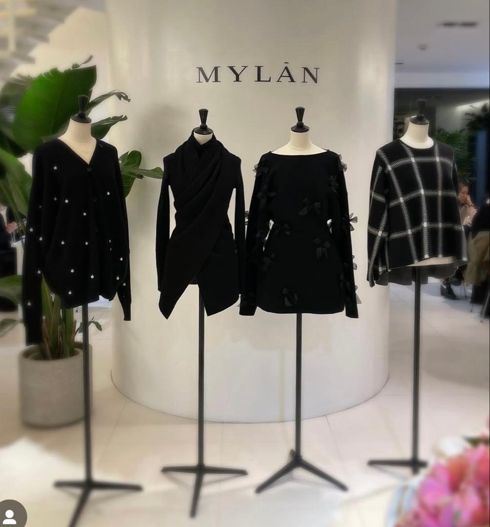 定価約10万円 一瞬で売り切れMYLAN カシミヤ混ニットドレス 美シルエット