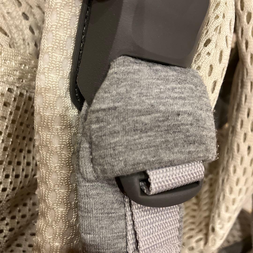 BABYBJÖRN ハーモニー　抱っこひも メッシュ クリーム