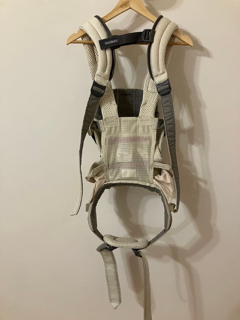 BABYBJÖRN ハーモニー　抱っこひも メッシュ クリーム