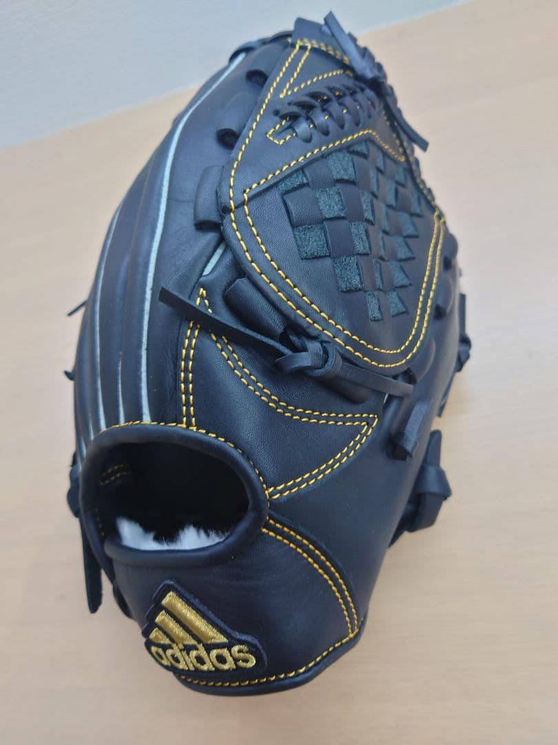 ★adidas 一般・大人用　軟式グローブ オールラウンド用