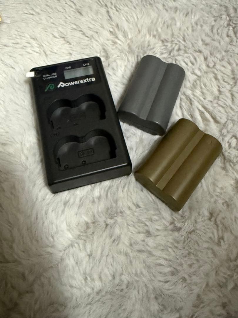 Canon 一眼レフカメラ EOS40D 望遠レンズ付き ストロボ付き カバン付