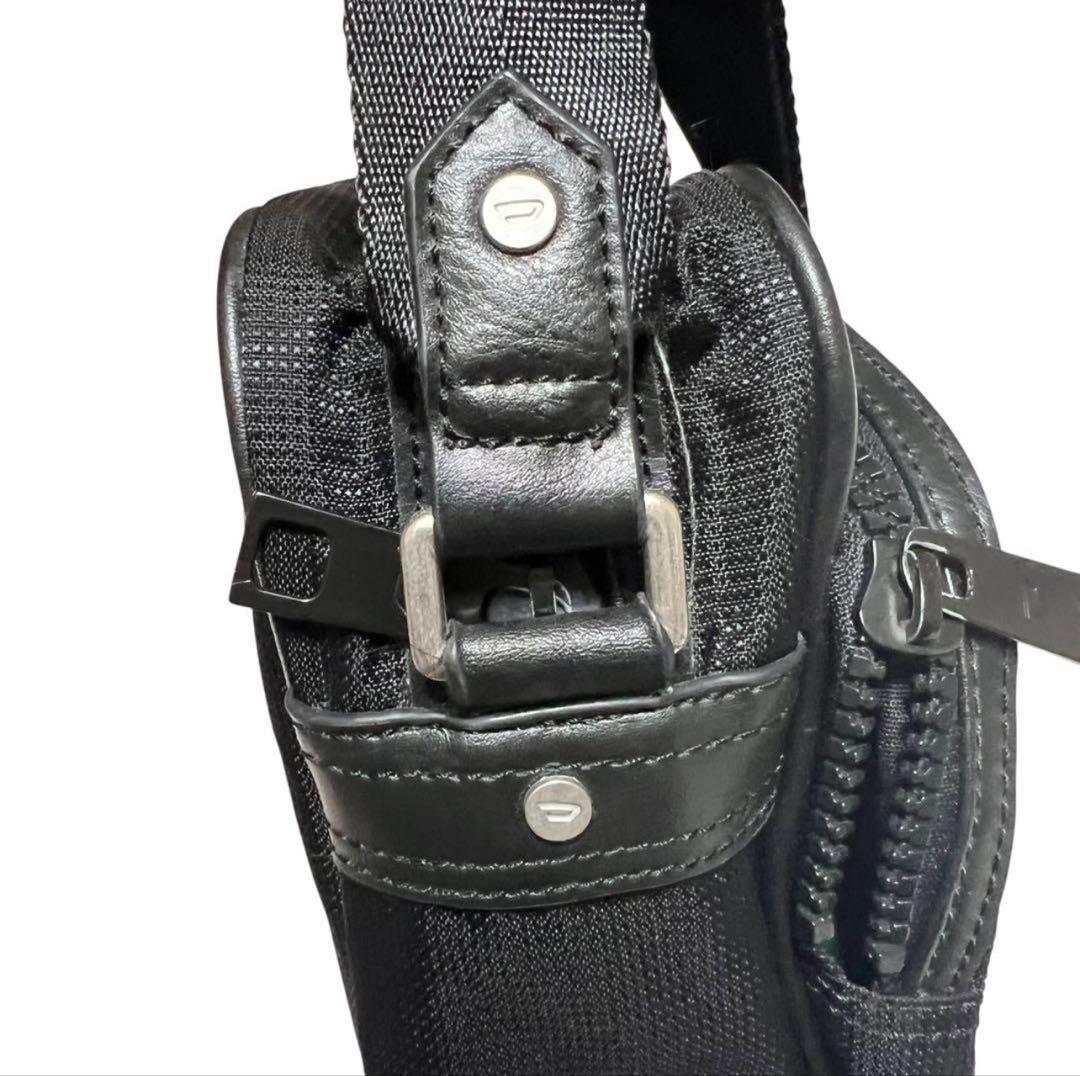 【良品】 ショルダーバッグ　メッセンジャーバッグ　ナイロンバッグ　DIESEL