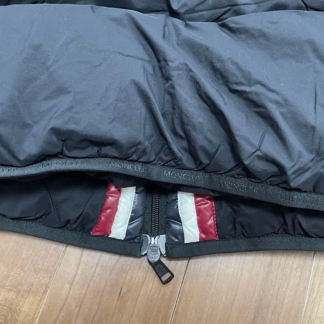 近年モデル MONCLER CHAMPSAUR ダウンジャケット 3 XL相当