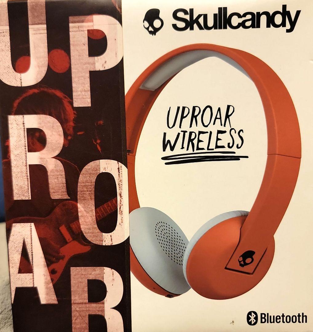 新品Skullcandy Uproar オンイヤー型ワイヤレスヘッドホン　レッド
