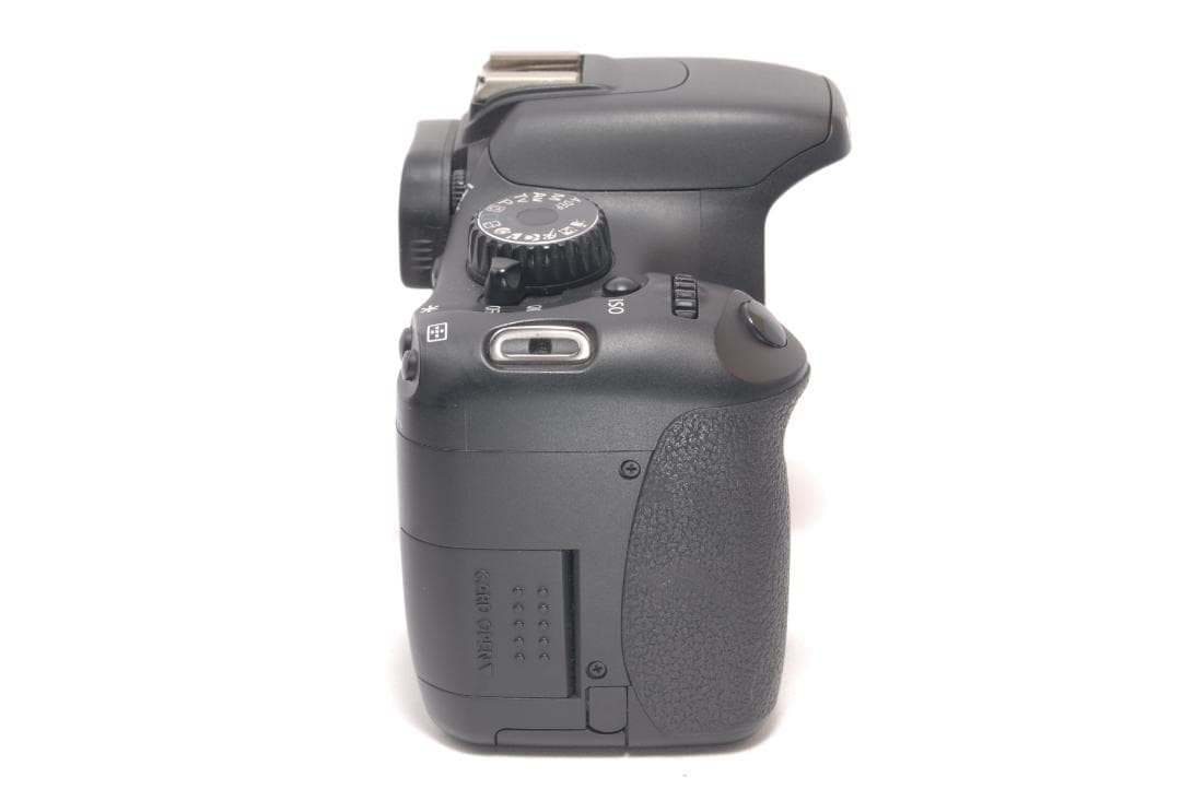 ⭐️軽くてコンパクト⭐️Canon Kiss X4 キャノン　デジタル一眼レフ