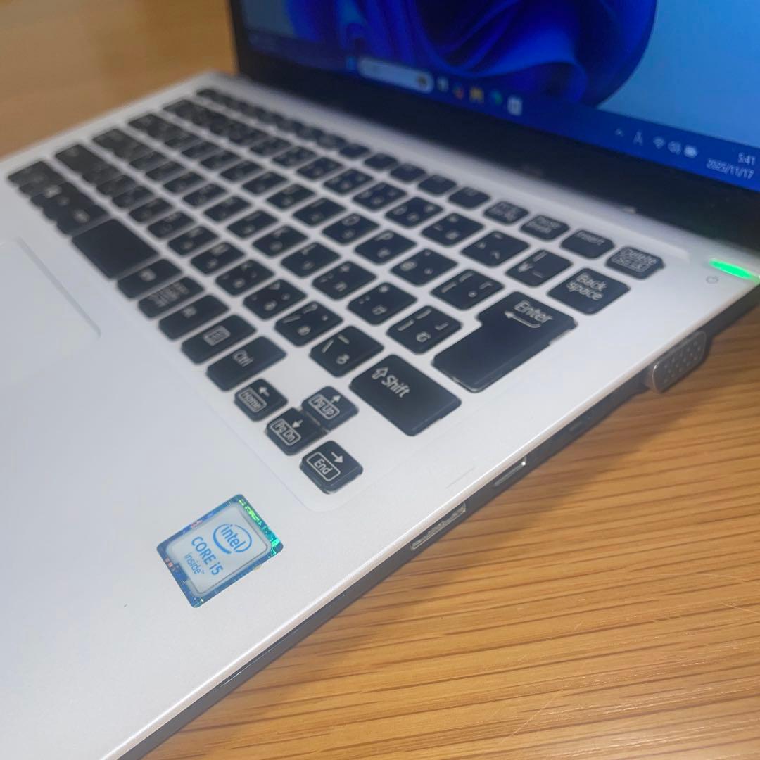 Core i5/8GB VAIO⭐希少ホワイト＆ディズニー✨小型VJS111‼️