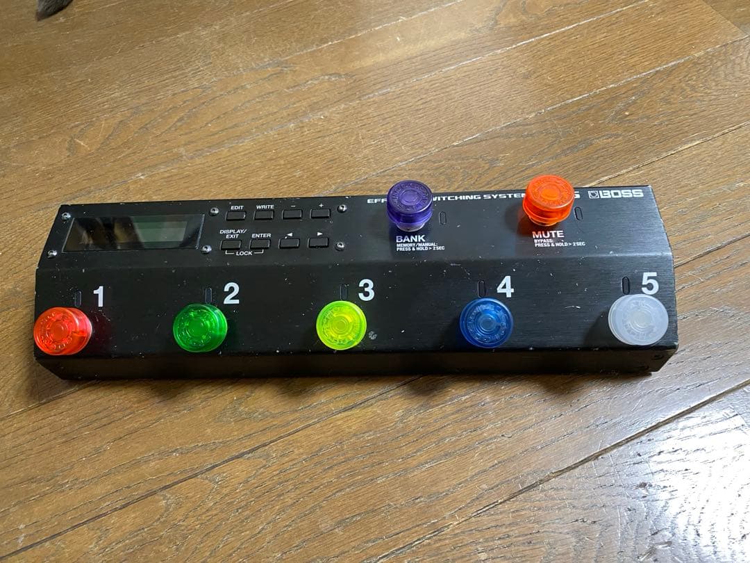 BOSS ES-5 スイッチャー