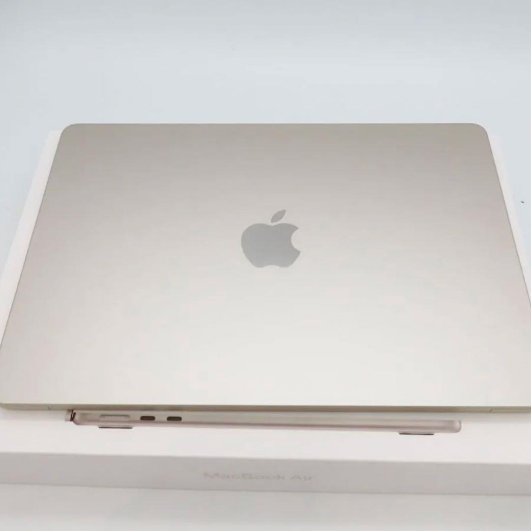 MacBook Air M2 13.6インチ