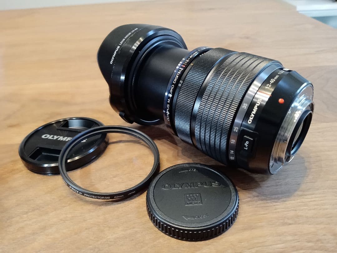 レンズガード付 OLYMPUS M.ZUIKO 12-40mm F2.8 PRO