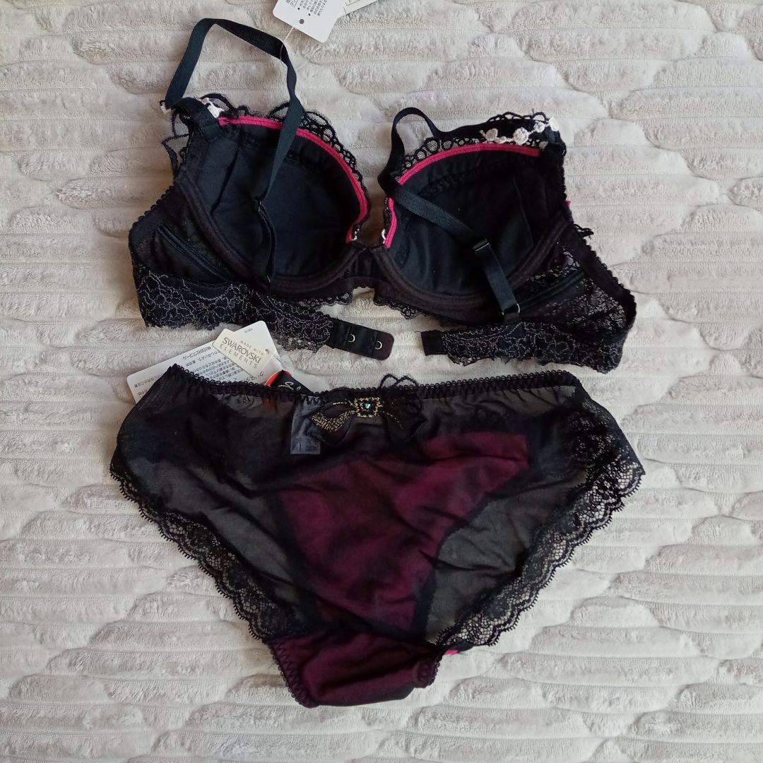 ワコール　サルート　B70 ショーツＭ　ブラック✕ピンク、クリスタル