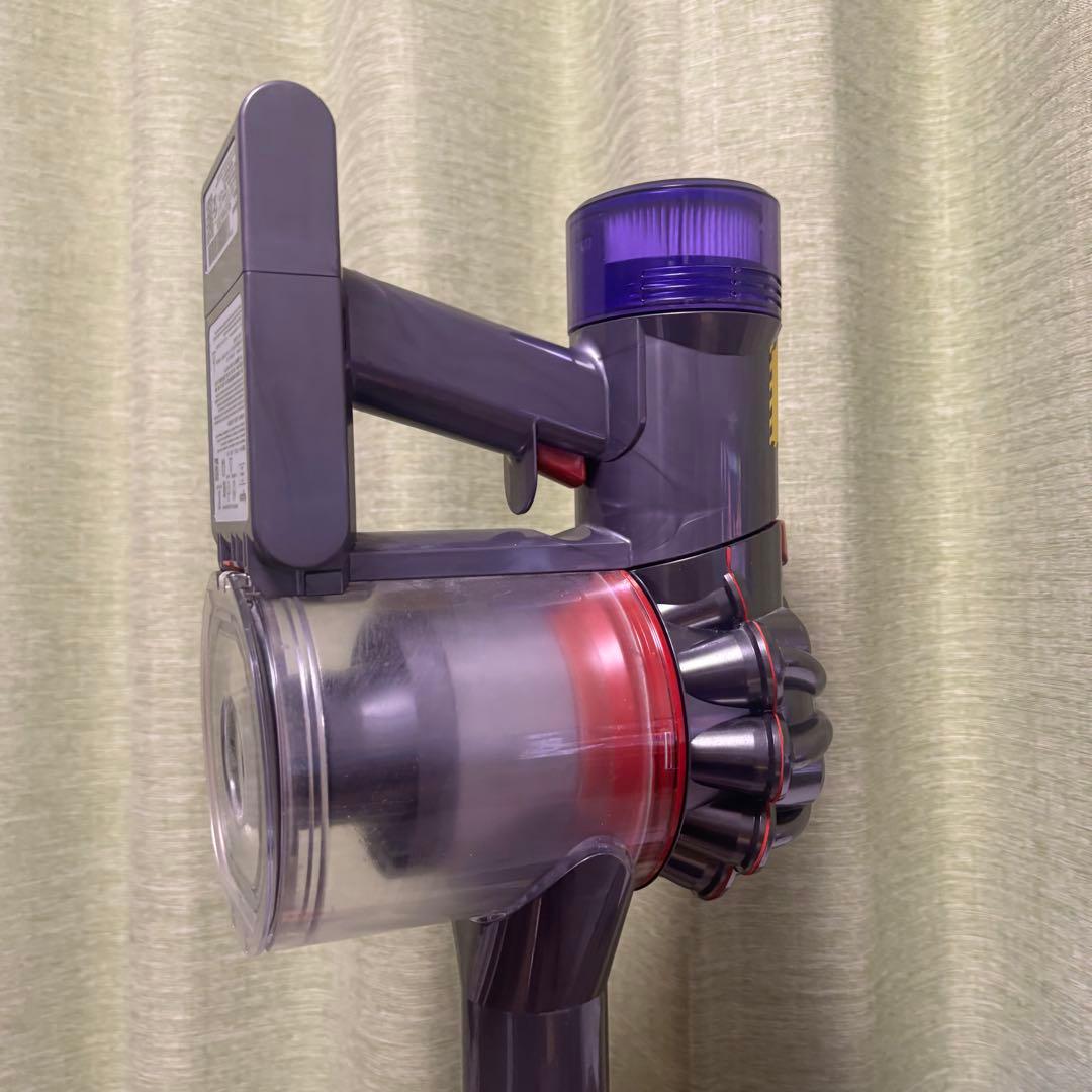 ダイソン　V8 slim fluffy サイクロン式　コードレスクリーナー