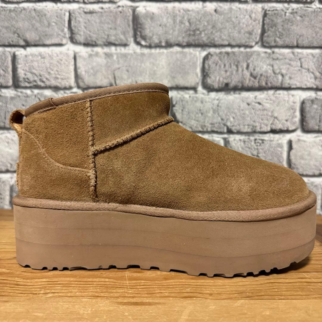 靴 UGG W CLASSIC ULTRA MINI PLATFORM 25cm