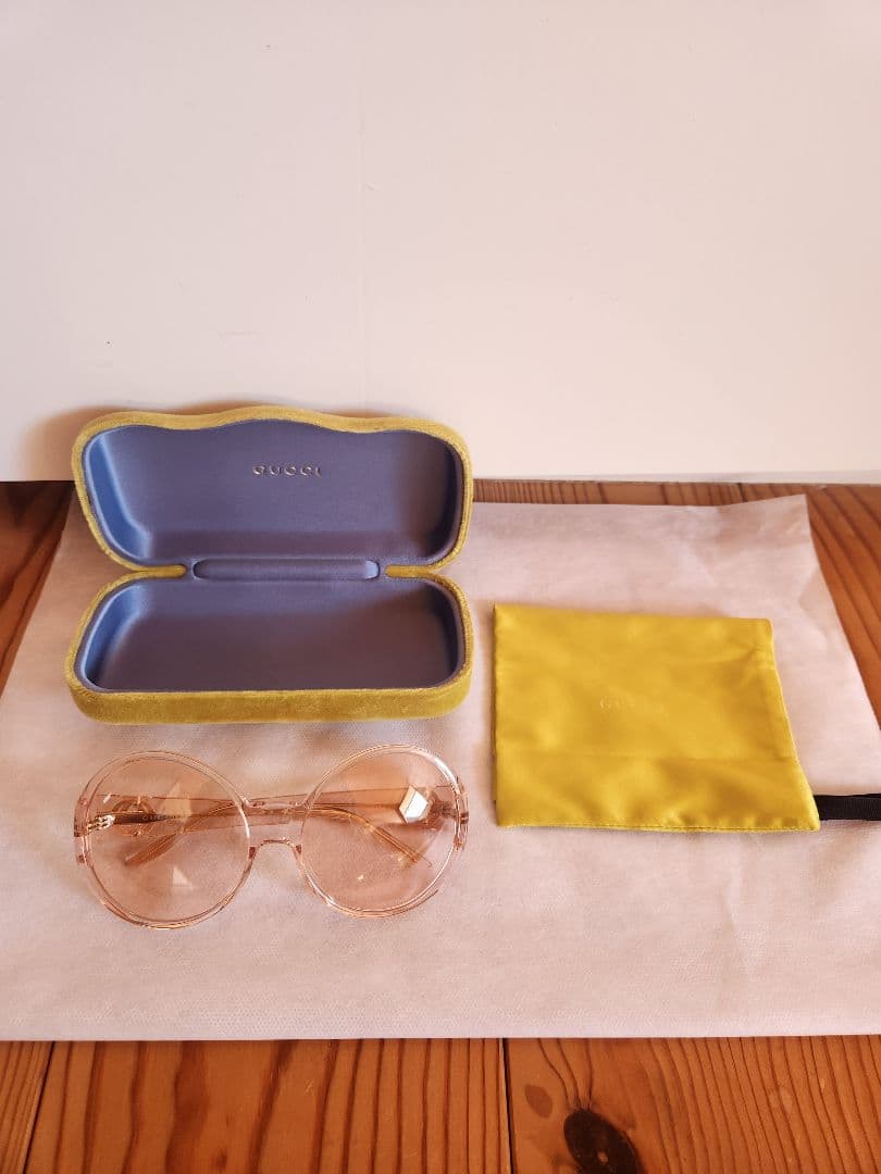 Gucci クリアピンク ラウンドサングラス