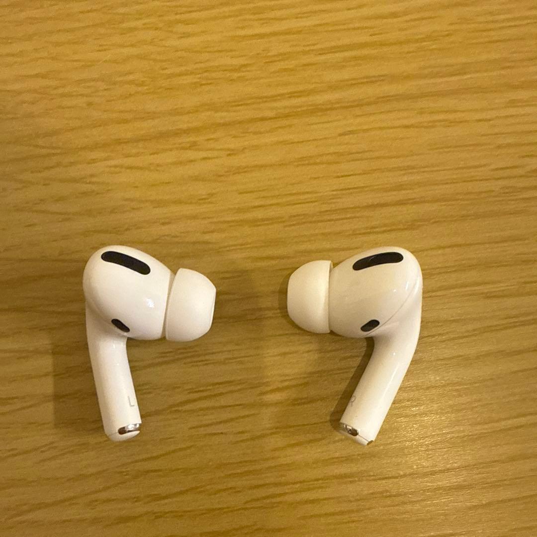 AirPods Pro本体 第1世代　 充電ケース付き