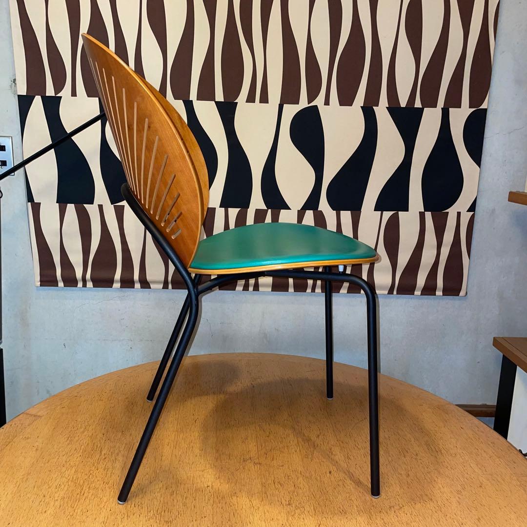 デンマーク　フレデリシア　椅子　ナナディツエル　　緑