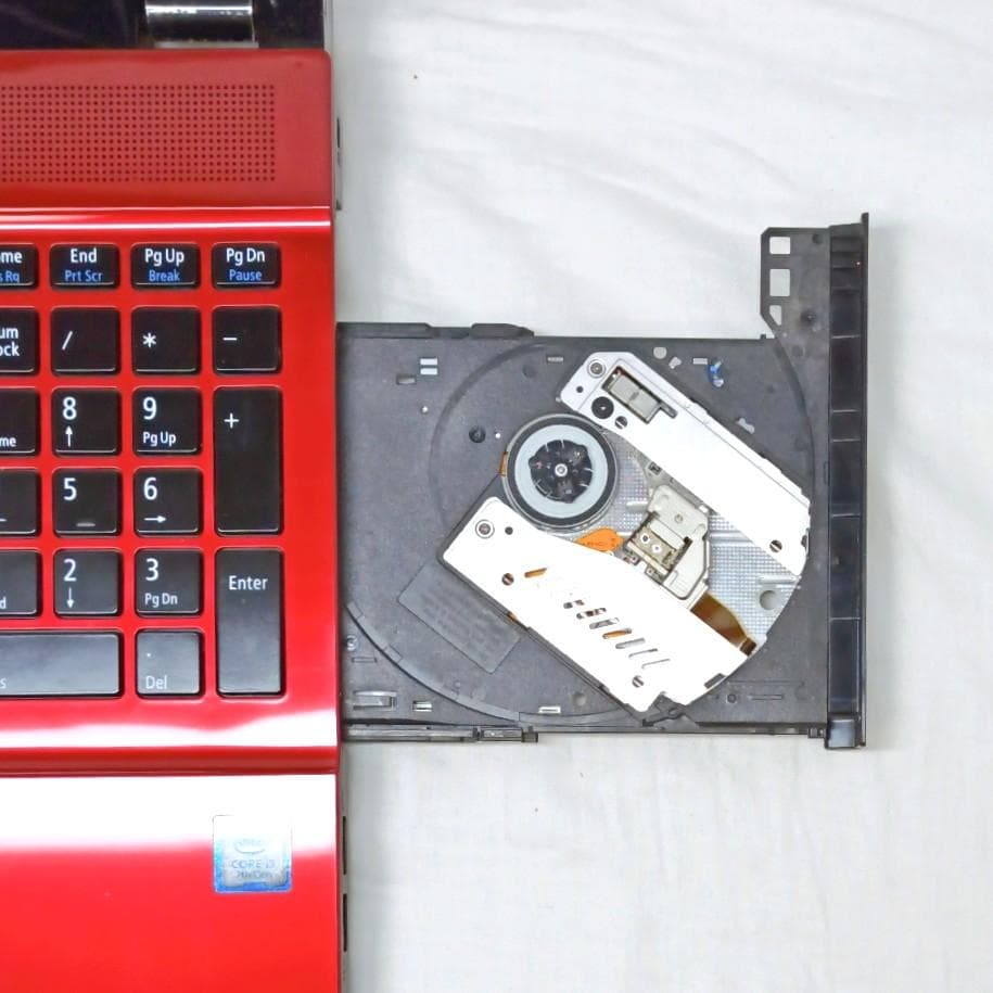 【美品】NECノートパソコン✨人気色レッド✨8G✨快適SSD✨カメラ付