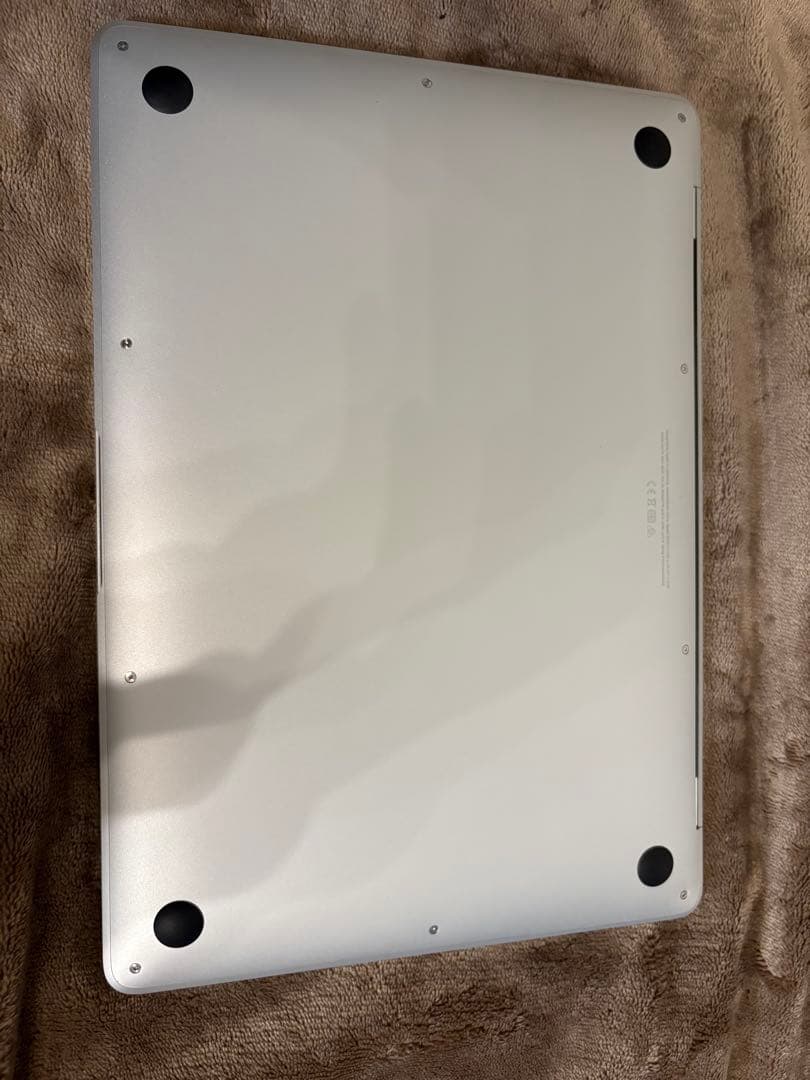 【2020】MacBook Air 13インチRetina 8GB 256GB