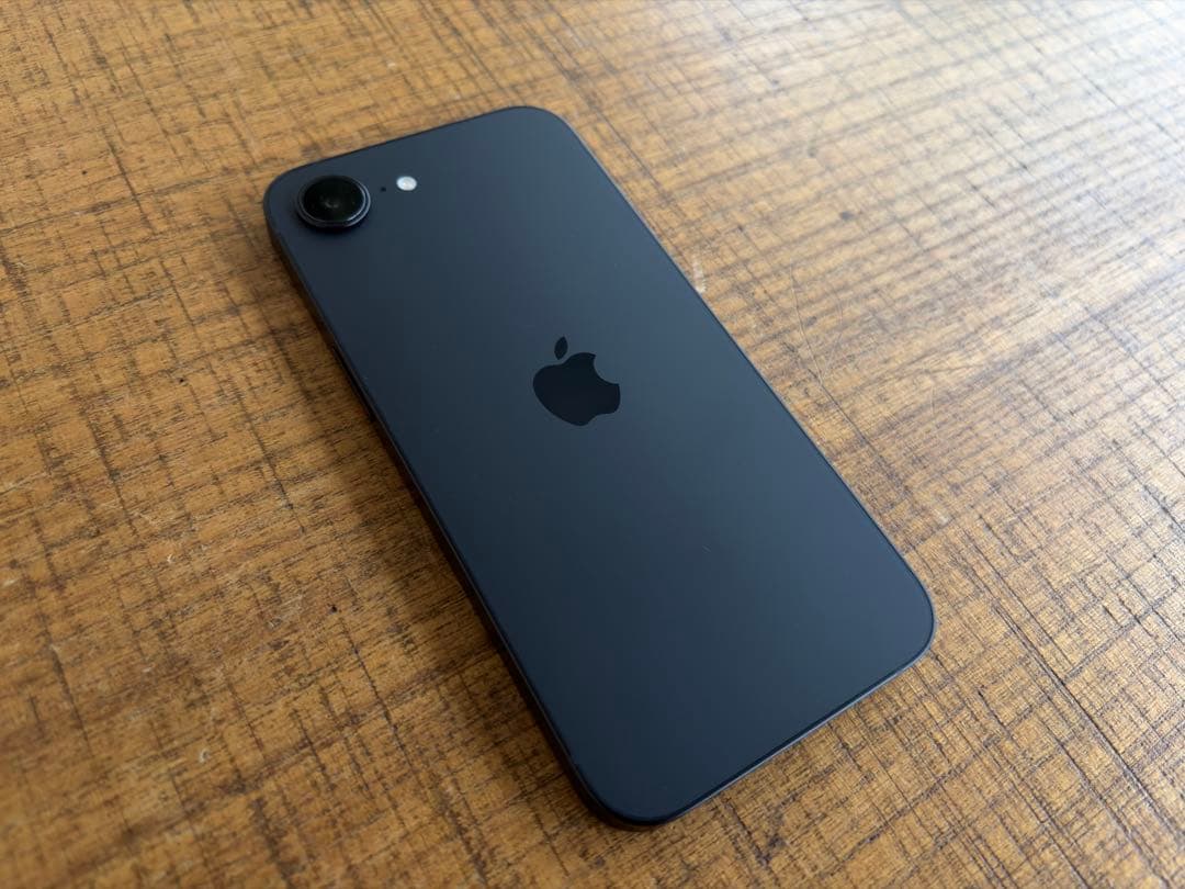 Apple iPhone 16e ブラック 128GB