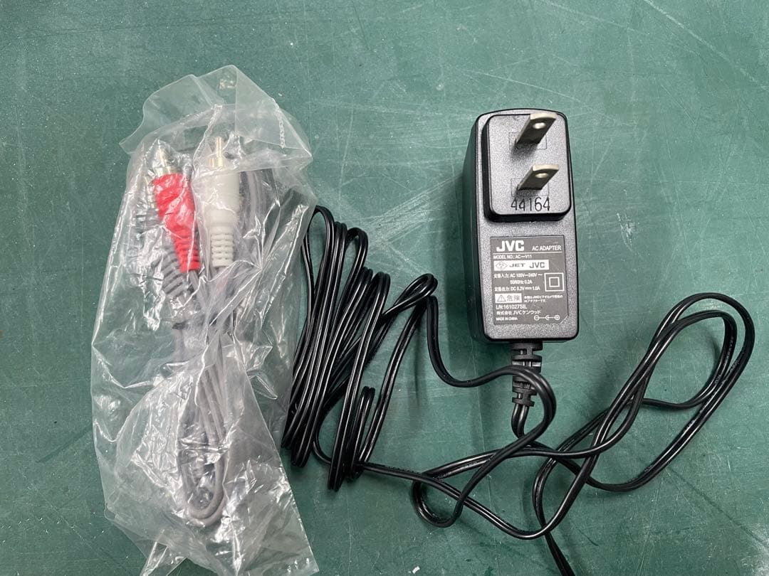 JVC フルHDビデオカメラ GZ-E880