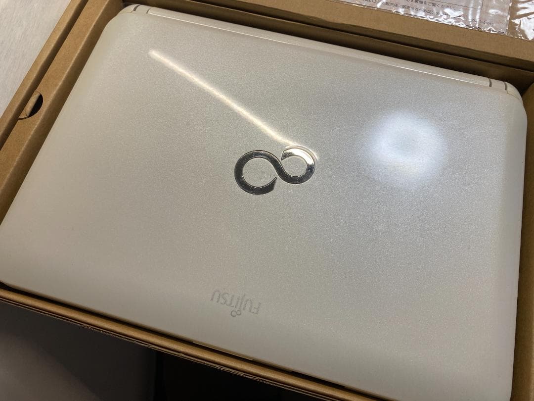 ジャンク品　ノートPC　富士通 FMV LIFEBOOK