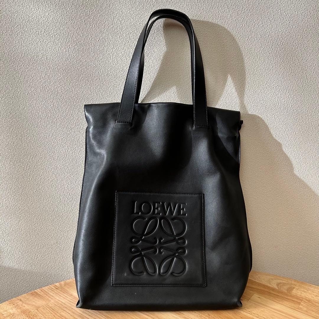 LOEWE ブラックレザートートバッグ