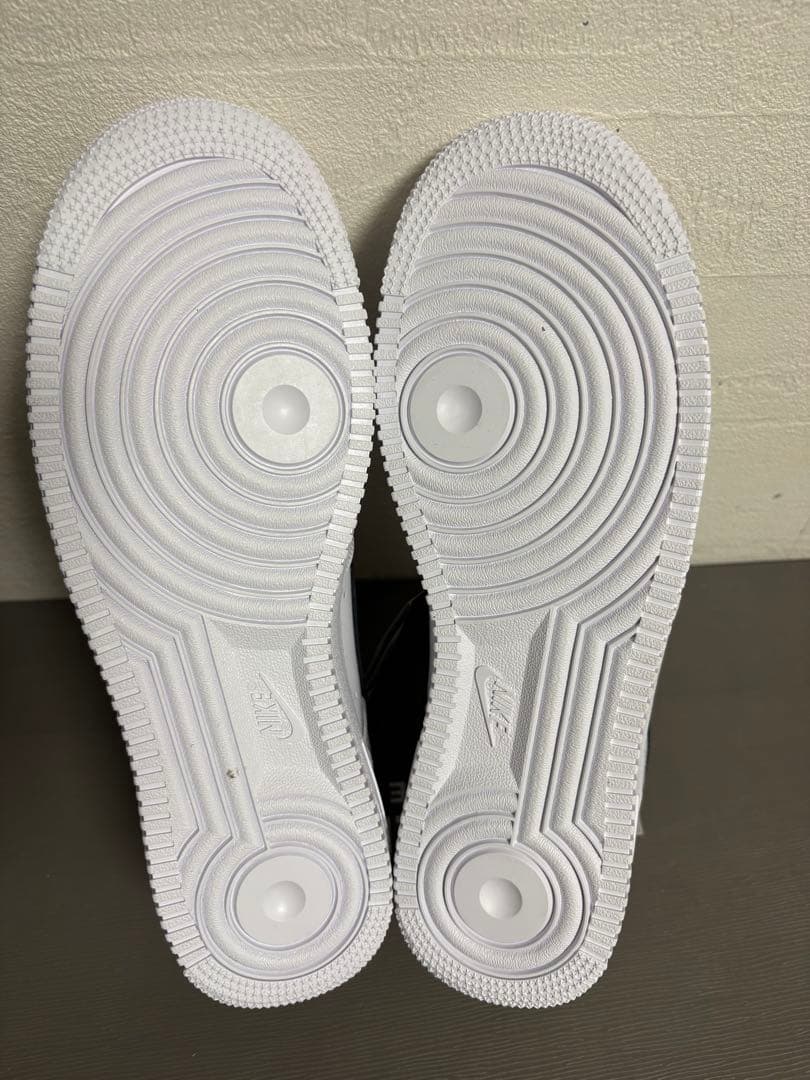 Supreme × Nike Air Force 1 White Black