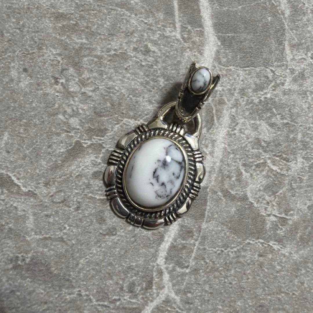 【レア】ホワイトバッファロー ヴィンテージ ペンダントトップ シルバー925