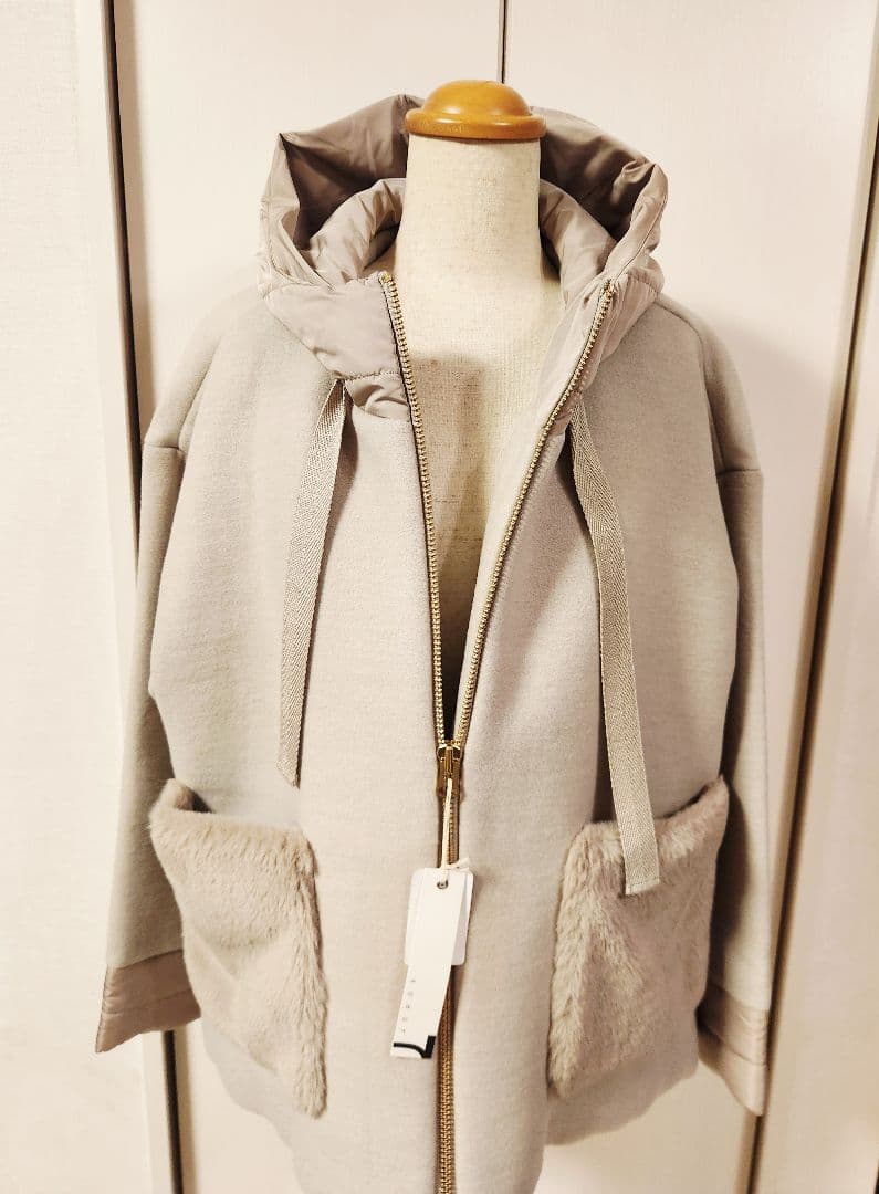 が*ん様 新品　soeur7☆フード付きジャケット フェイクファーポケット　グレ