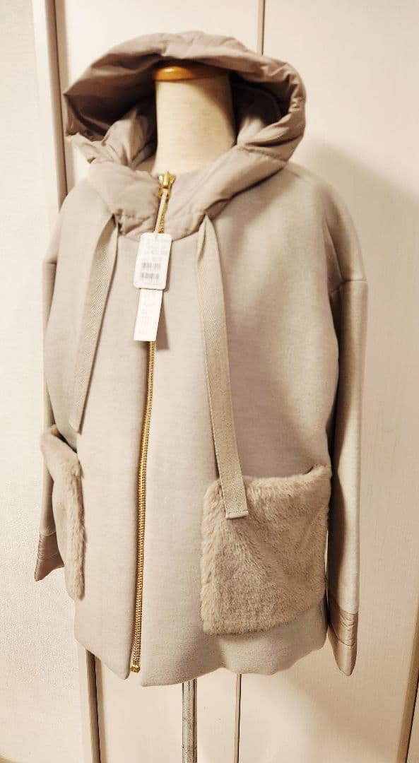 が*ん様 新品　soeur7☆フード付きジャケット フェイクファーポケット　グレ