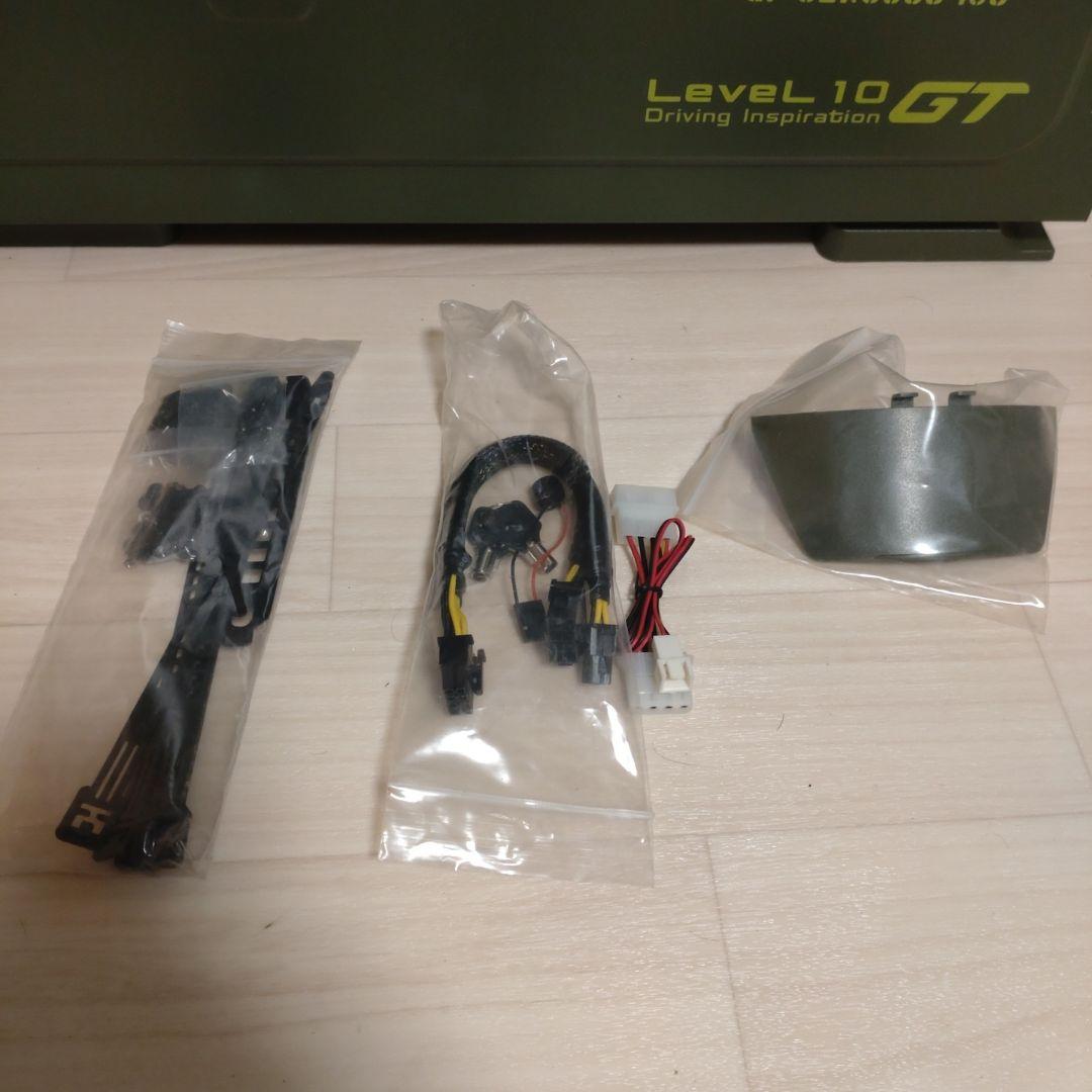 Thermaltake PCケース オリーブグリーン