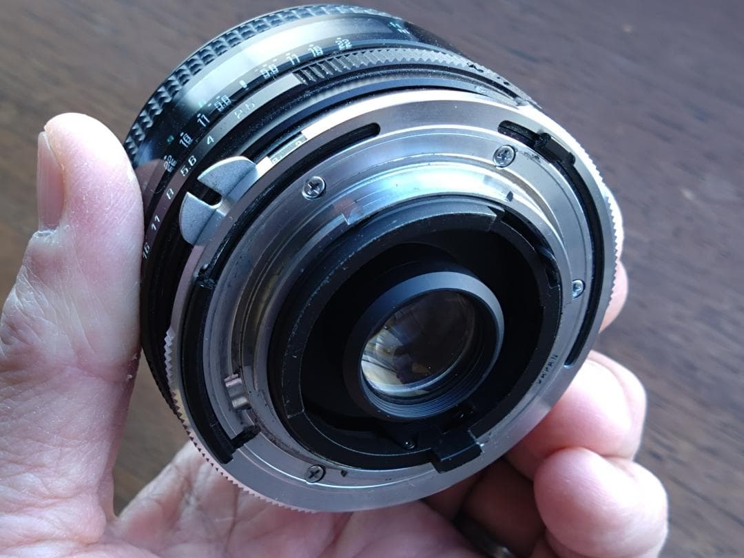 Nikon FE タムロン24mm/F2.5 付き