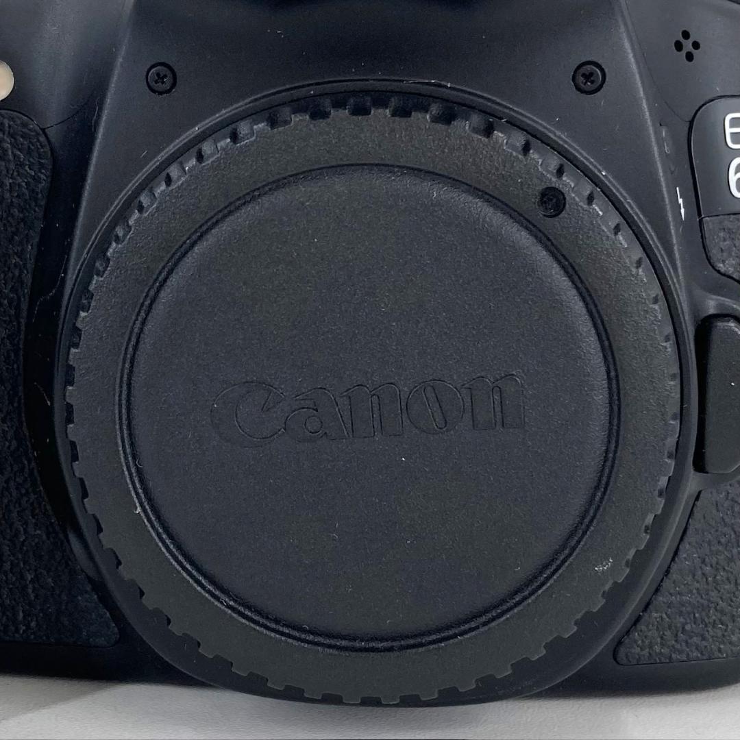 美品　Canon　一眼レフ　EOS 60D　ズームレンズ EF-S18-55mm