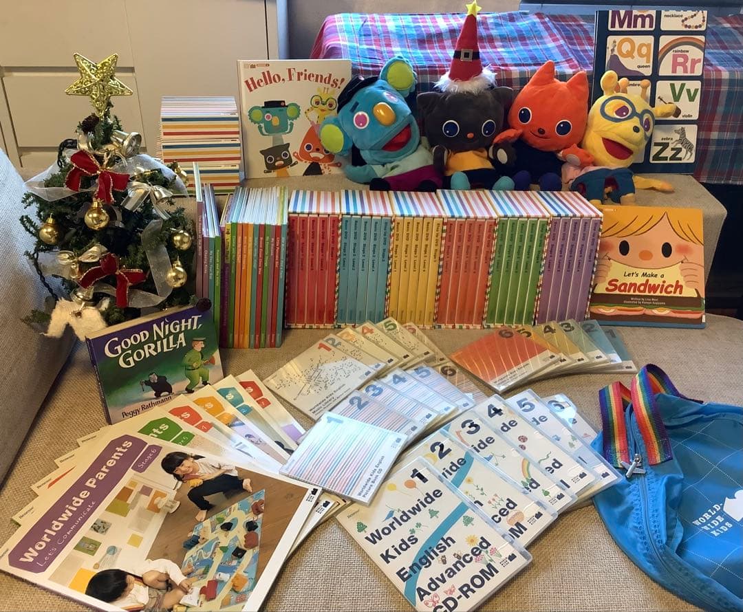 美品ワールドワイドキッズDVD・CD ・CD-ROMフルセット/絵本パペットたち