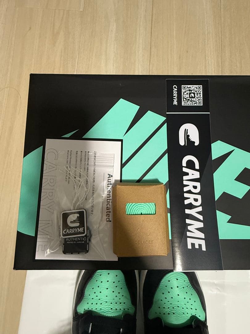 靴 Nike Air Jordan 1 High OG \"Green Glow\"