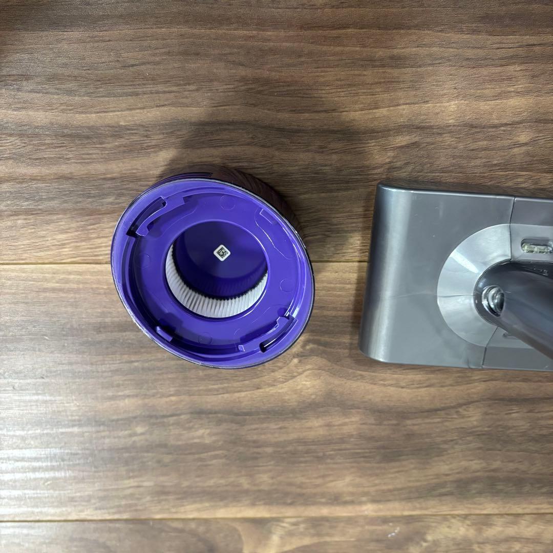 簡易清掃済み！すぐ使えます！dyson V8 slim fluffy 掃除機