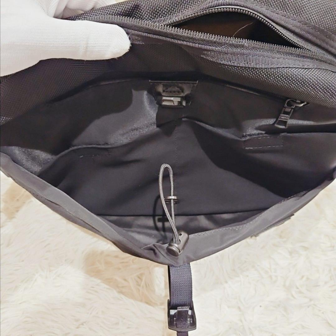 美品 マスターピース スクランブル メッ センジャーバッグ クロスボディ PC