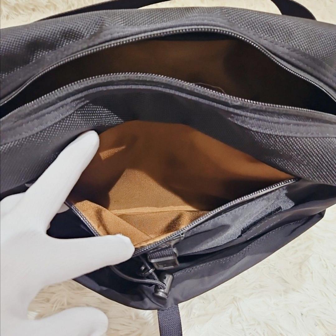 美品 マスターピース スクランブル メッ センジャーバッグ クロスボディ PC