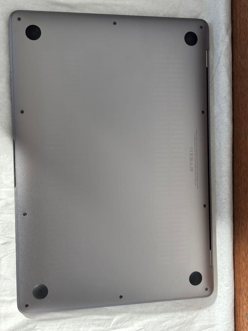 MacBook Air 13インチ　A1932 128GB 8GB