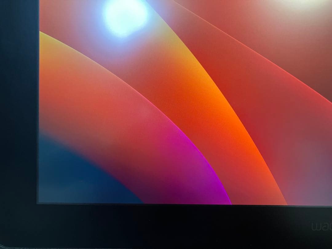 【あん】WACOM Cintiq 22 (DTK2260K0D)