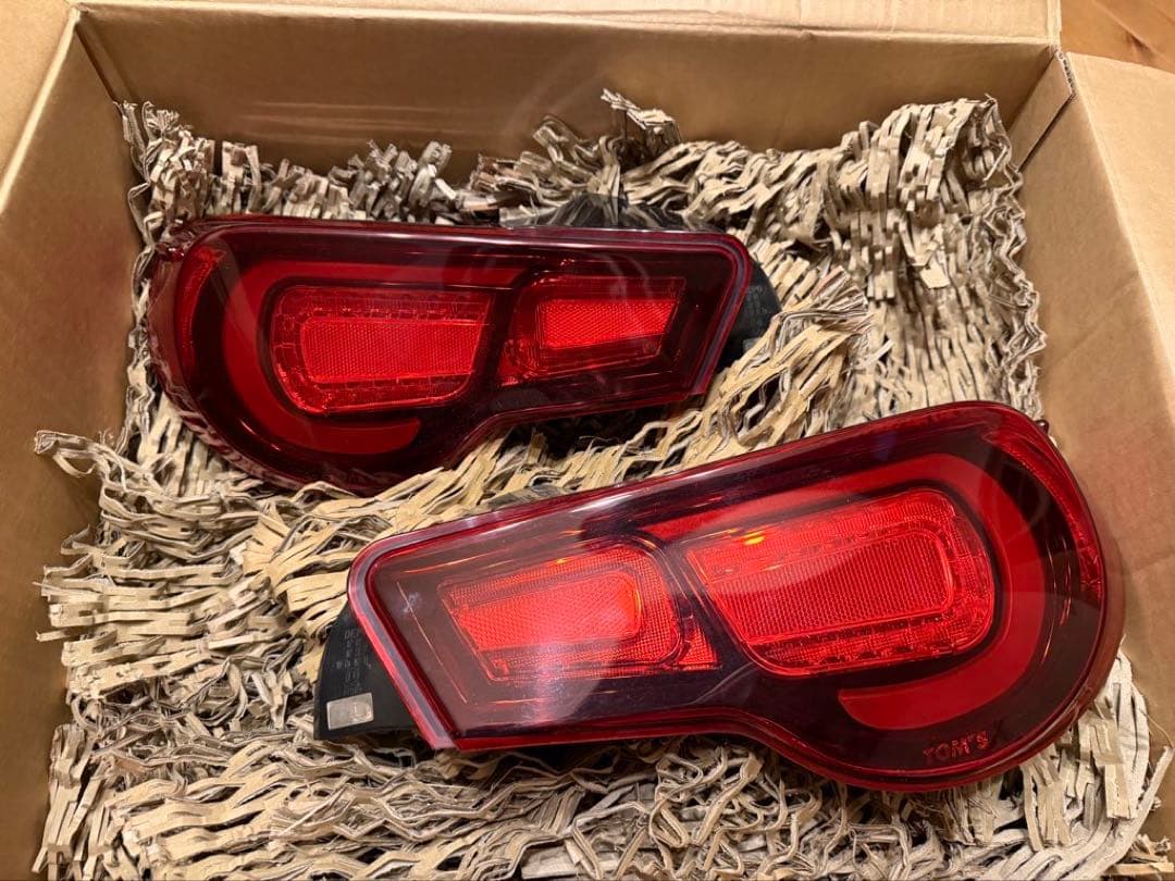 86 tom's テールランプ