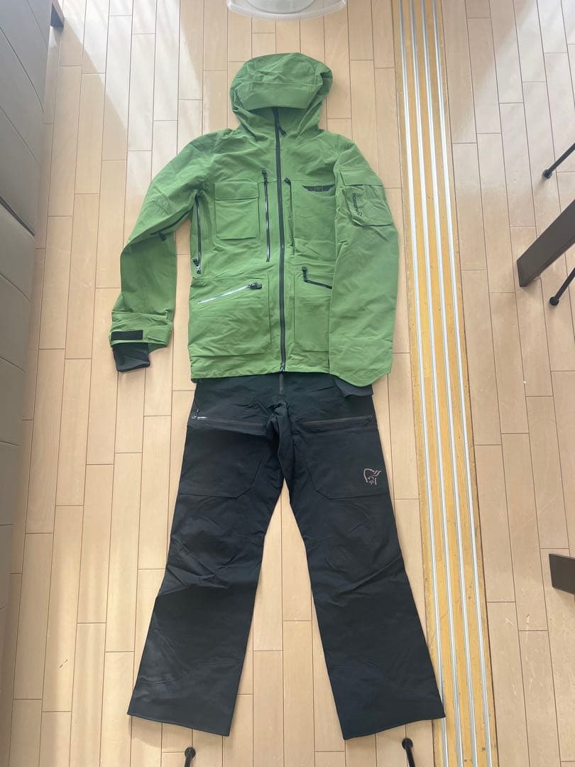 【美品】NORRONA SKI/BOARD 上下セットウェア