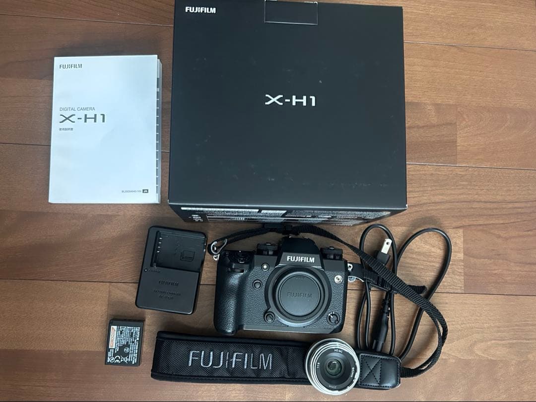 FUJIFILM X-H1 ボディ　PERGEAR 25mmレンズ付き