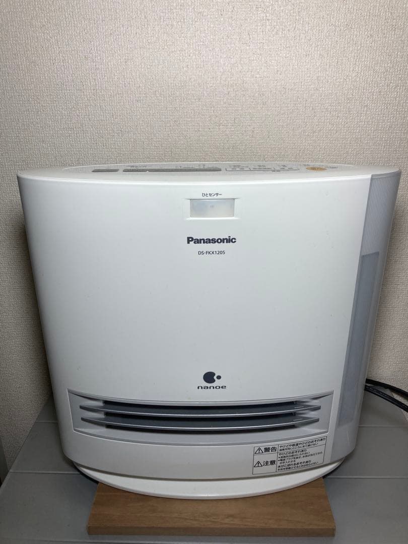 パナソニック　加湿セラミックファンヒーター　DS-FKX1205-W 2017