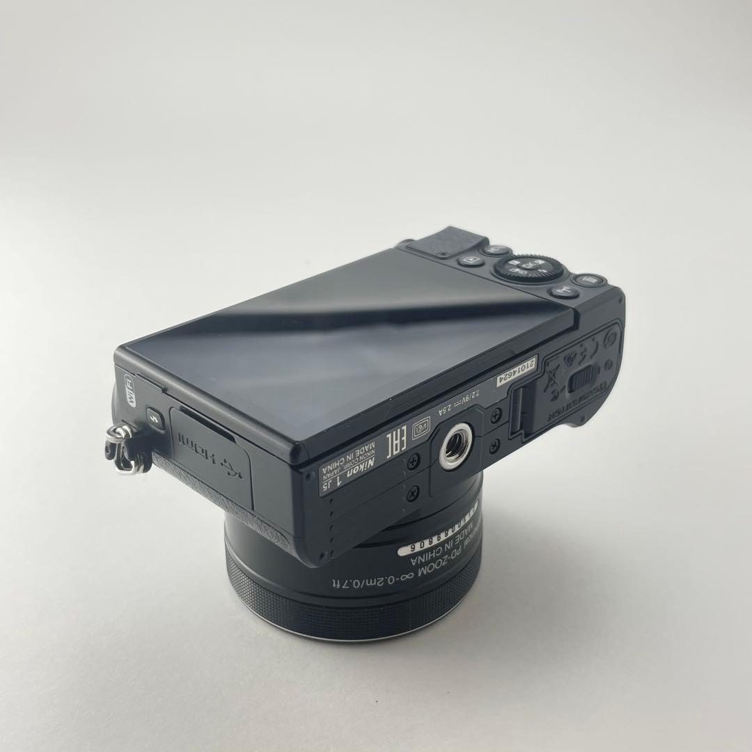 【美品・返品保証】Nikon1 J5 10-30mmレンズキット