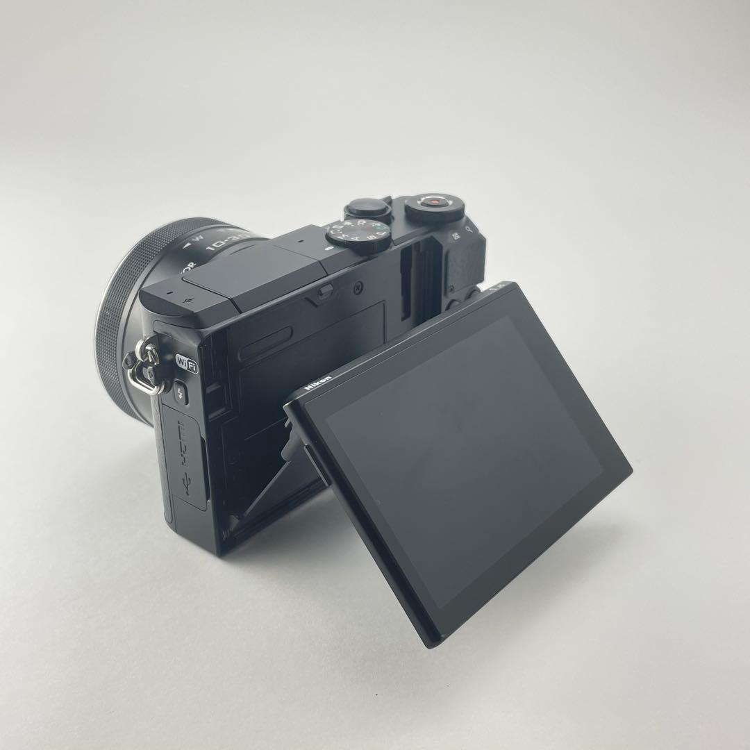 【美品・返品保証】Nikon1 J5 10-30mmレンズキット